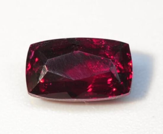 Pyrope-1.06-ct.jpg
