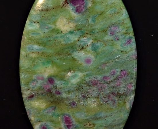 Ruby-in-fuchsite-121.51-ct.jpg
