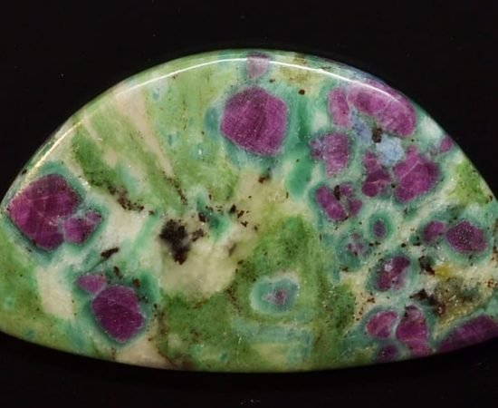 Ruby-in-fuchsite-136.92-ct.jpg