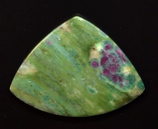Ruby-in-fuchsite-69.13-ct.jpg