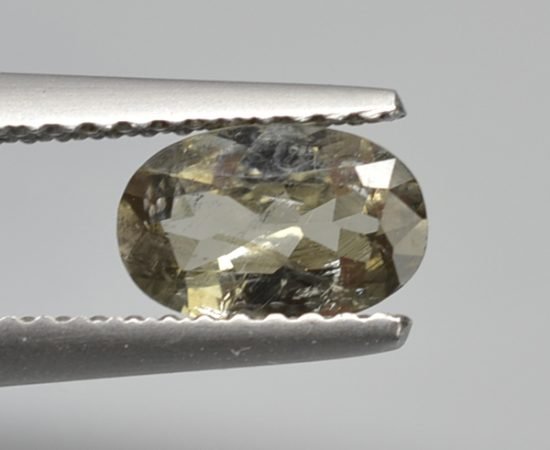 Zoisite-0.77-ct.jpg