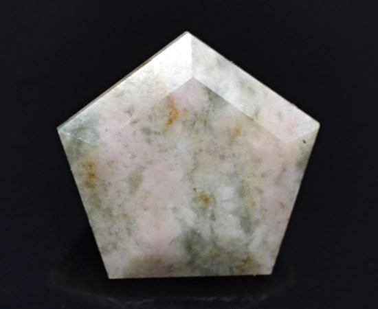 Zoisite-in-thulite-3.55-ct.jpg