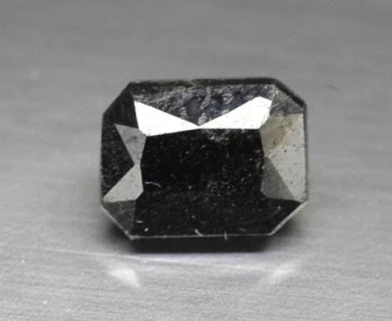 Zussmannite-riebeckite-0.74-ct.jpg